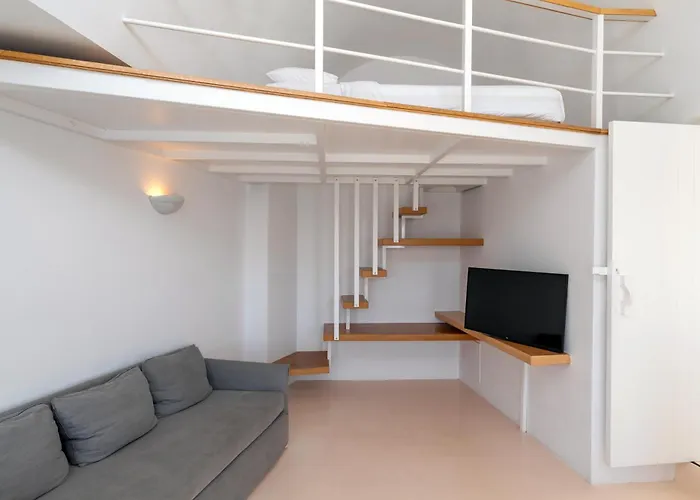 Boutique hotel only: Cliff Side Suites