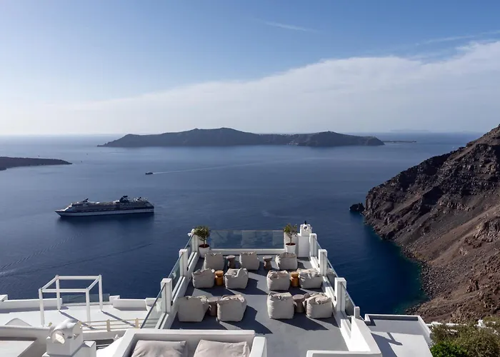 Boutique hotel only: Cliff Side Suites