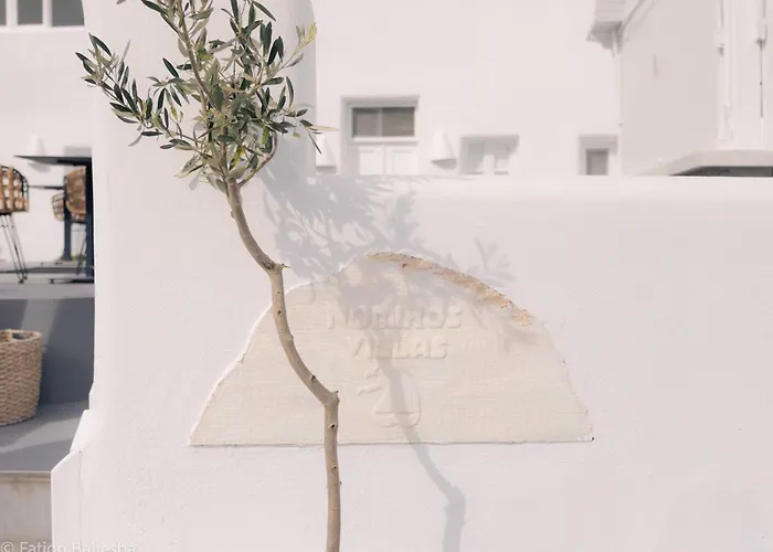 Hotel: Nomikos Villas